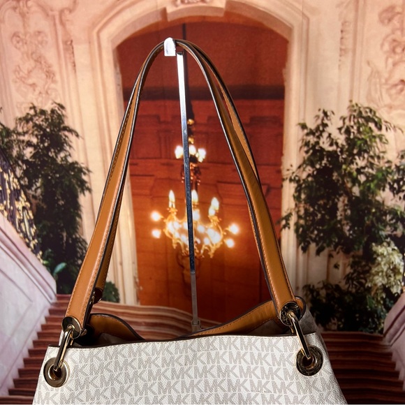 Michael Kors Signature Coated Canvas And Leather Raven Shoulder Bag, like new - Picture 14 of 17